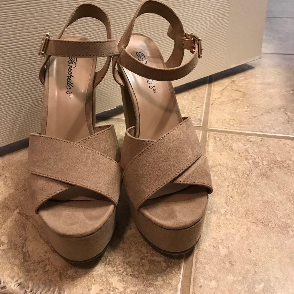 Breckelle's Nude Suede Heels