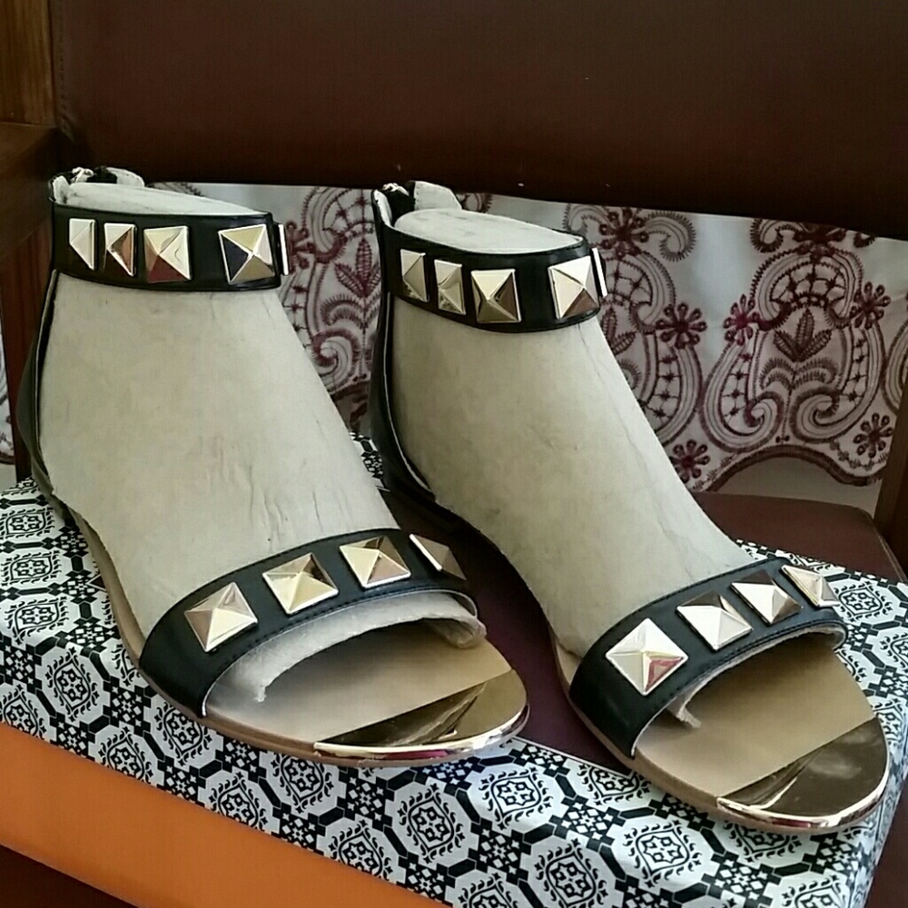 Isola Adette Black Sandal