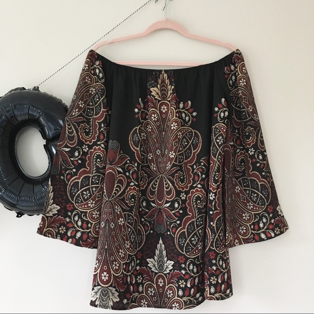TAKING OFFERS XXI Off The Shoulder Dress