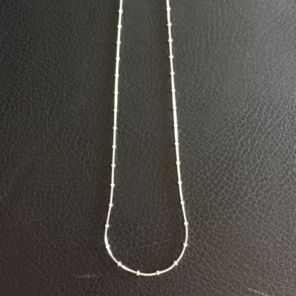 Pretty NWOT Sterling Silver Necklace