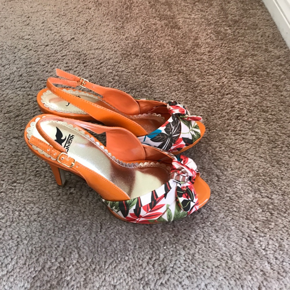 PRINTED SAFARI OPEN TOE SLINGBACK HEELS