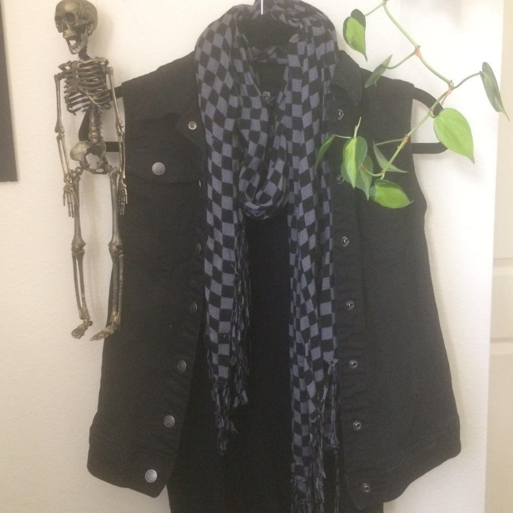 Black vest