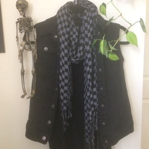 Black vest