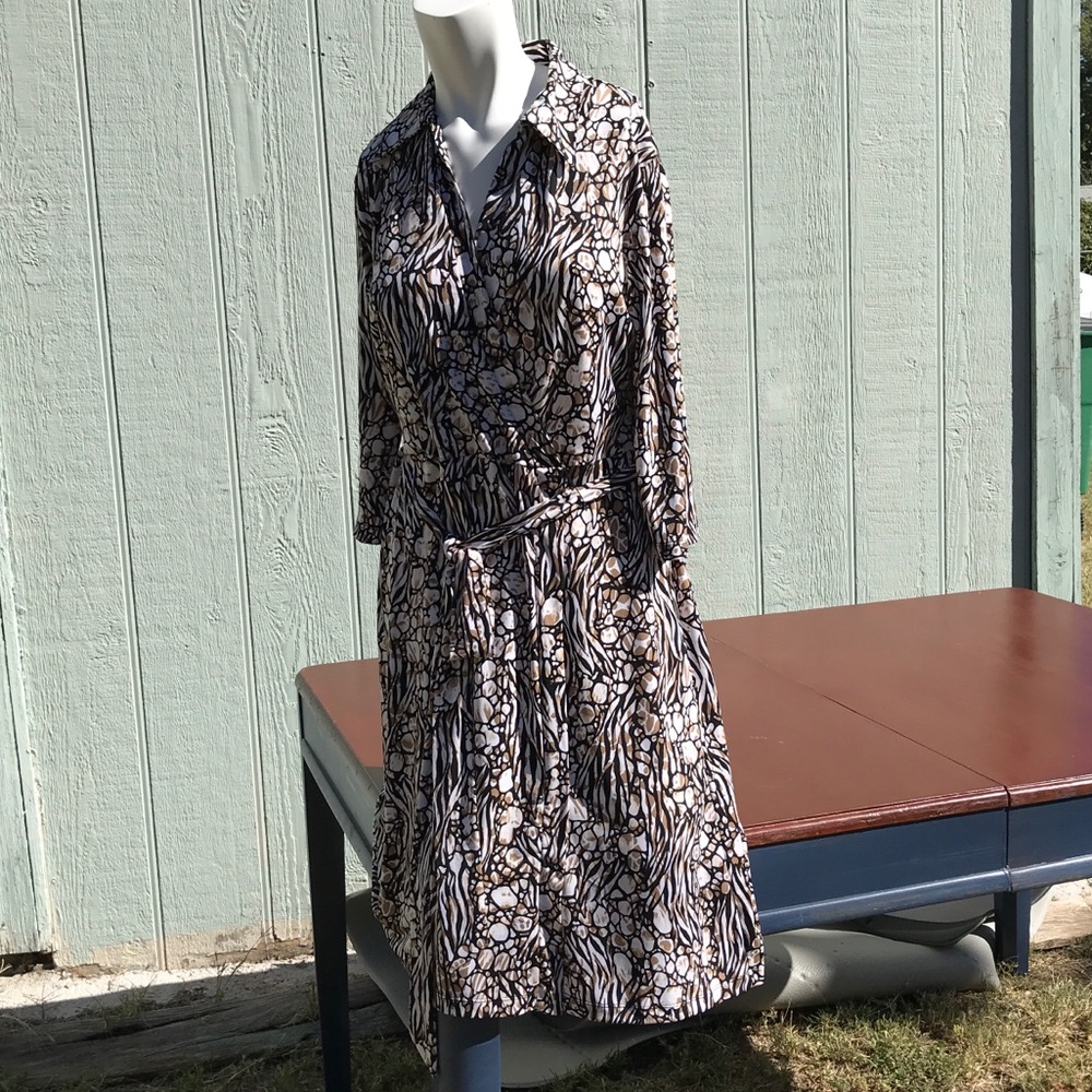 A 3/4 length Sleeves multi Fall colors