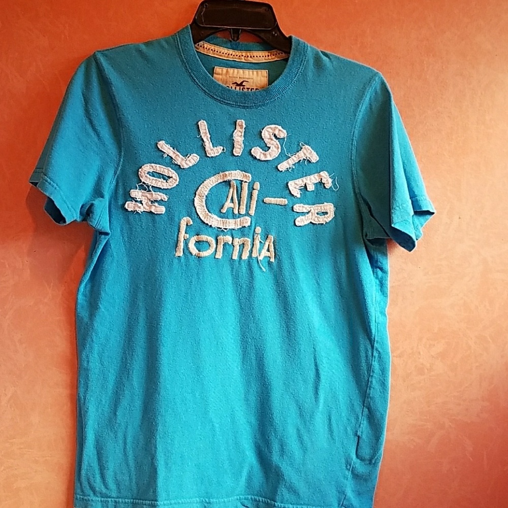 VINTAGE HOLLISTER T-SHIRTS ~~YOUTH MED.