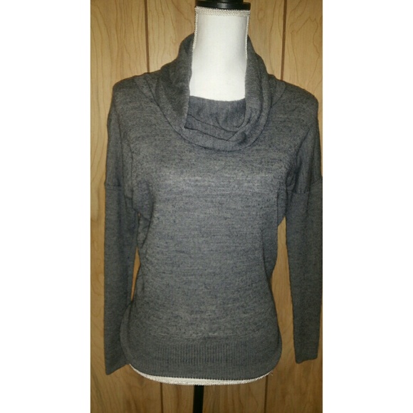 Ann Taylor Sweaters - Ann Taylors Loft Women's Turtleneck sweater size S