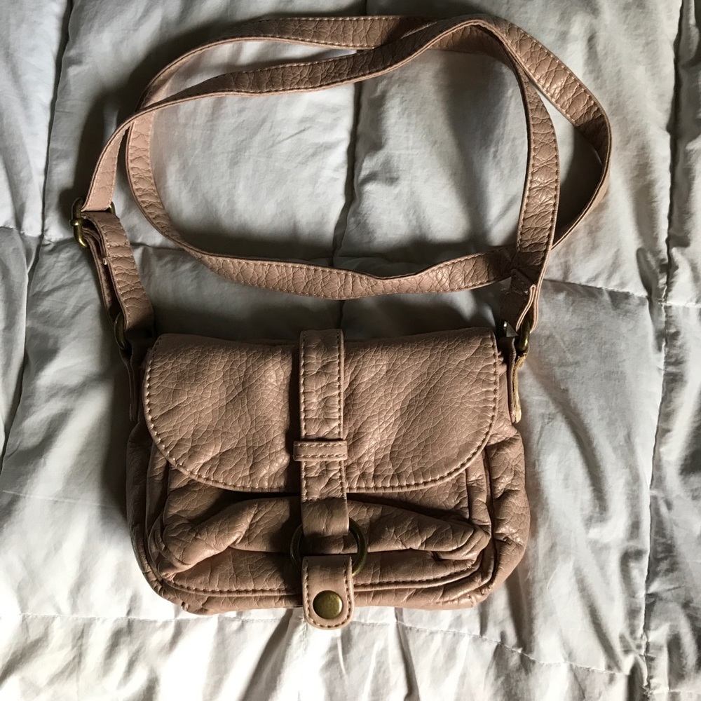American Eagle cross body purse