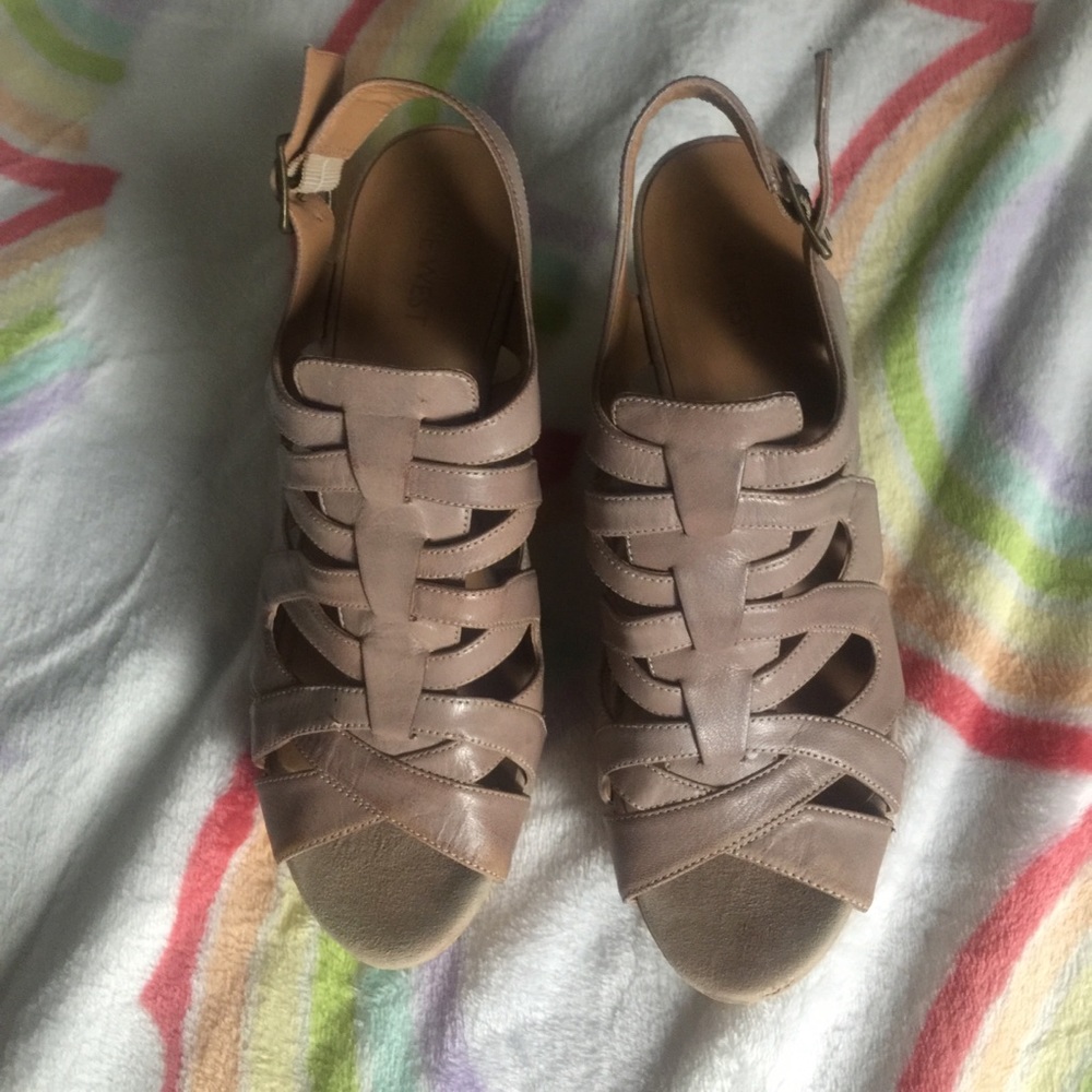 Nine West size 8 - Picture 2 of 6