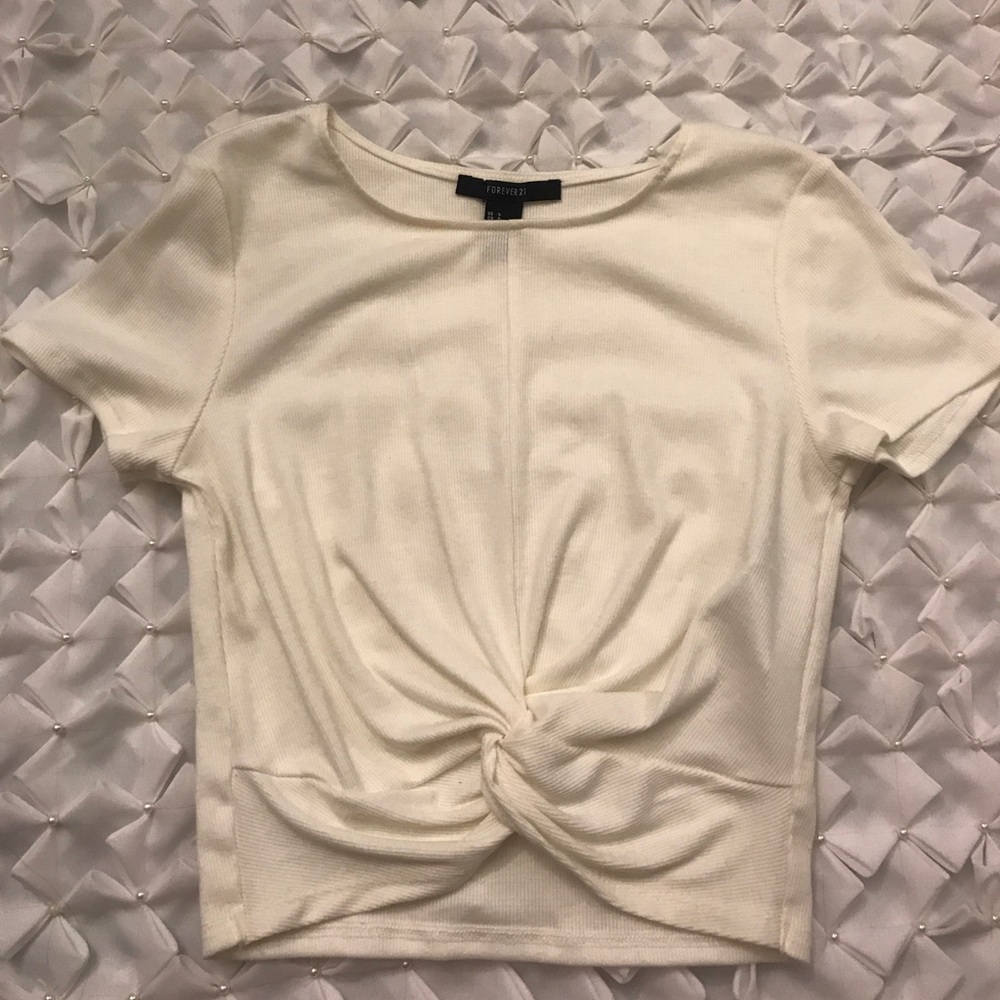 White *front knot* crop top