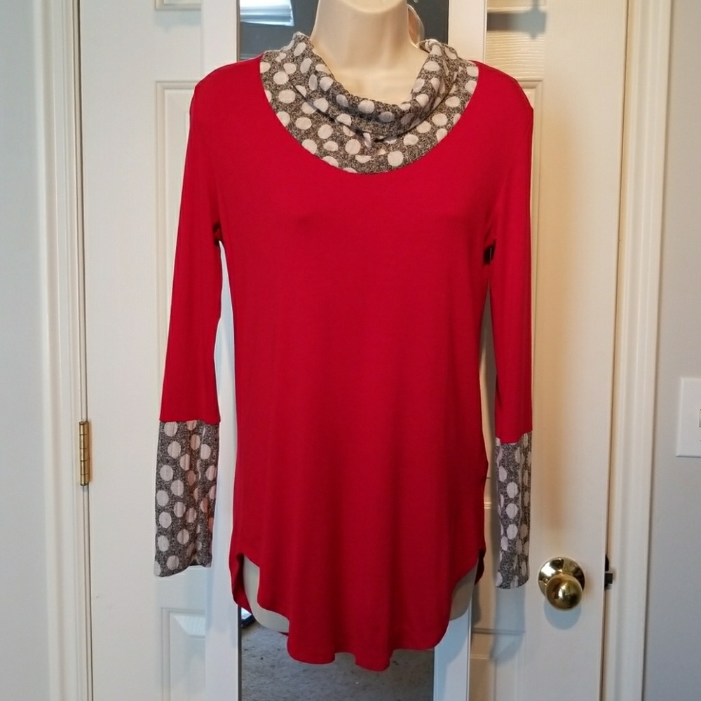 Prospero long sleeve red dot top tunic