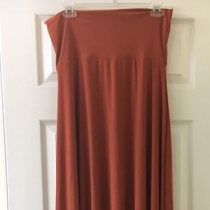 Small LuLaRoe Maxi Skirt 🍁