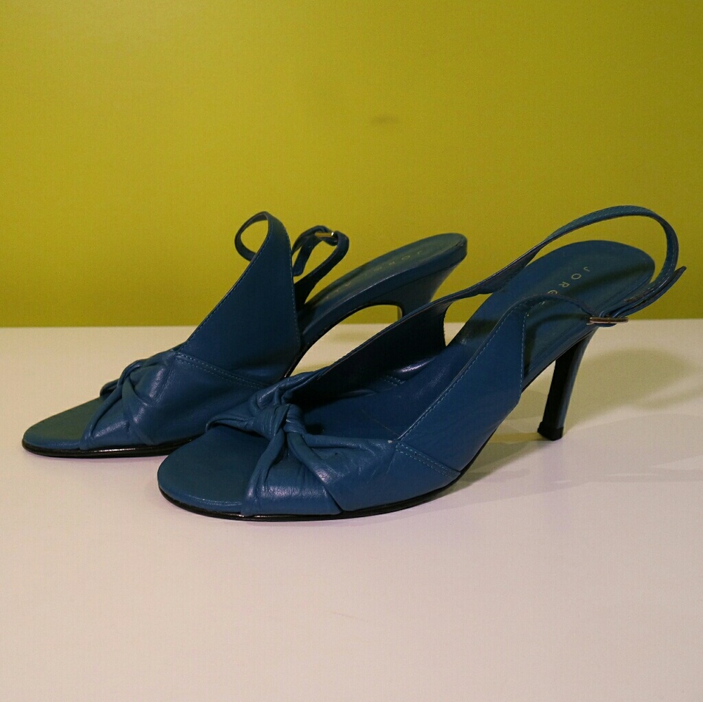 Sling back leather sandals.