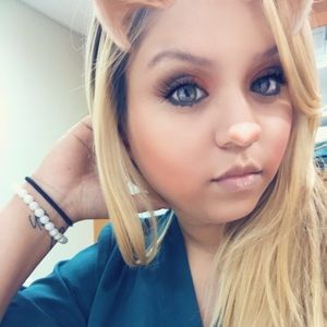 Meet your Posher, Fernanda