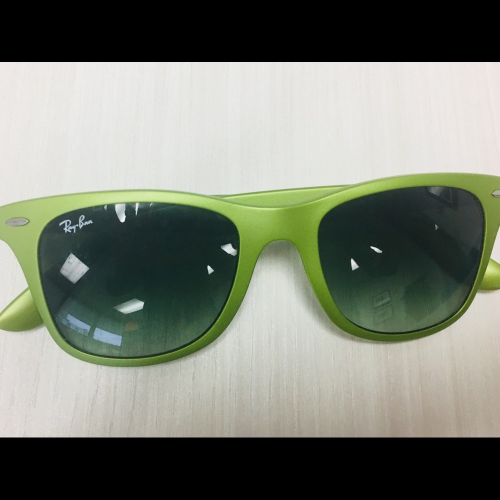 Green Ray Ban ladies sunglasses