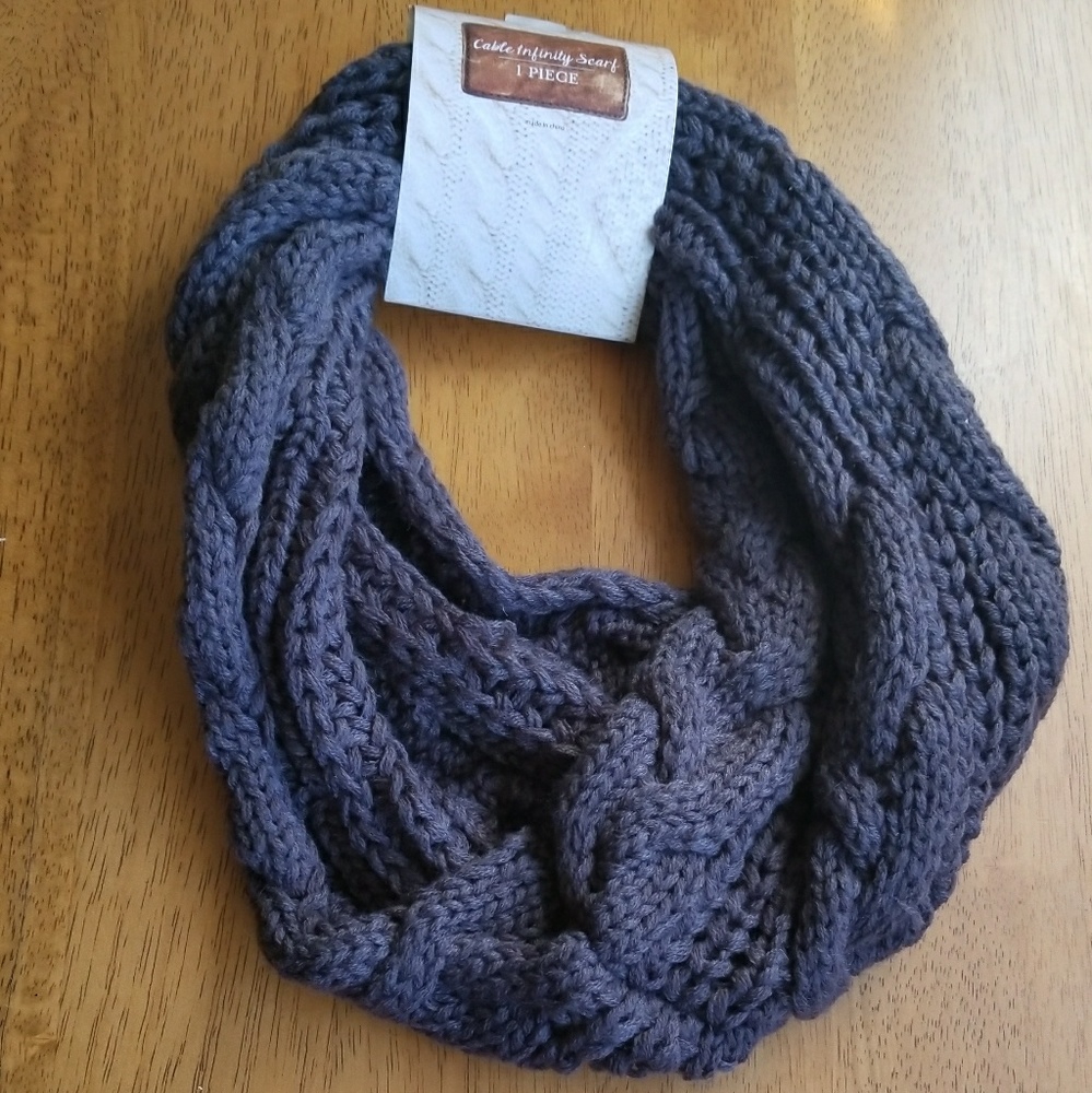 Gray Knit Infinity Scarf - Picture 5 of 6