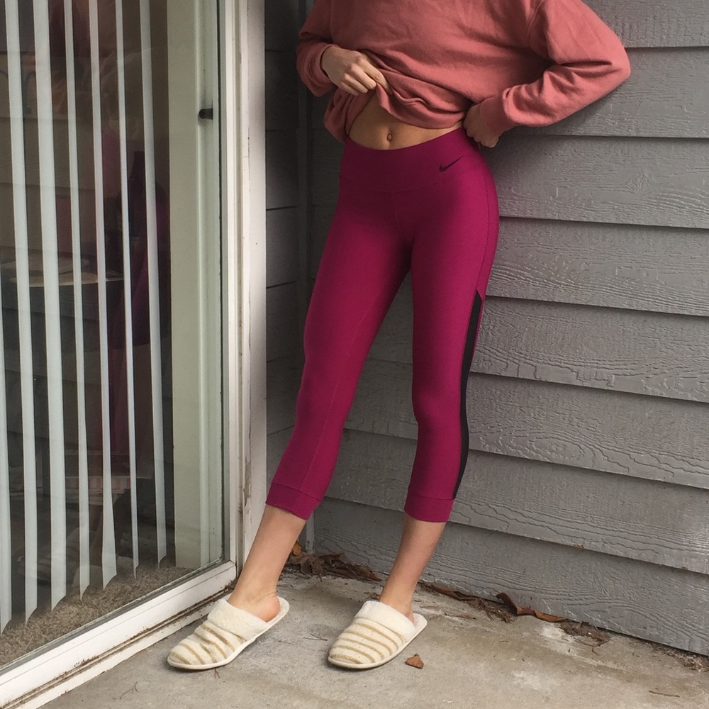 Nike Mesh Side Panel Capri