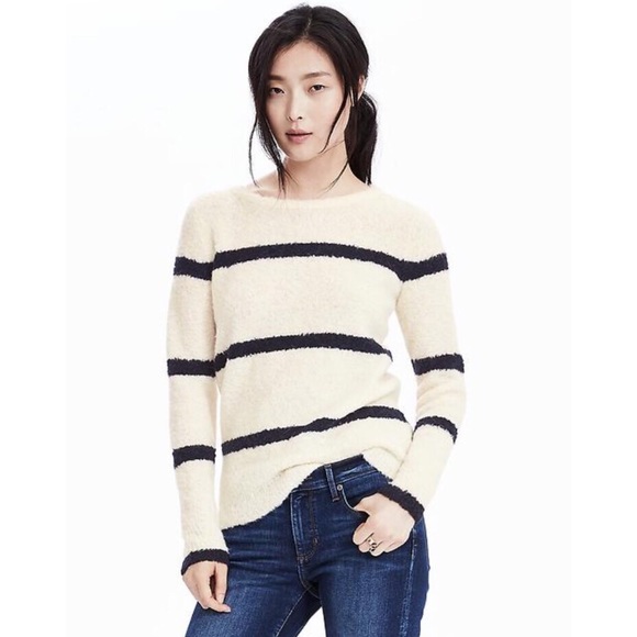 Banana Republic Sweaters - Banana Republic Boucle Caccoon Striped Pullover