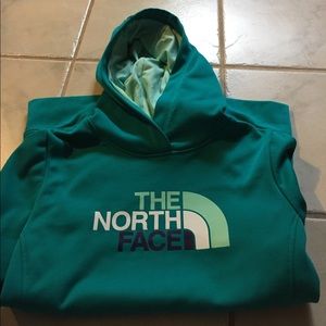Women’s North Face sweater, brand new without tags