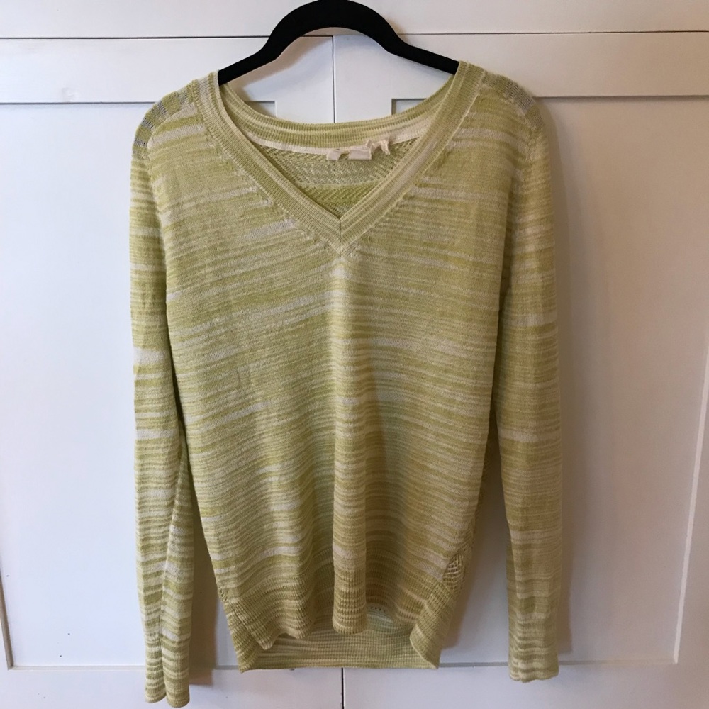 Anthropologie V Neck ‘Crochet Back’ Sweater 😍