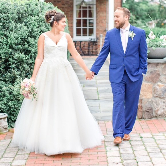 Alvina Valenta Ivory Wedding Dress - Picture 7 of 8