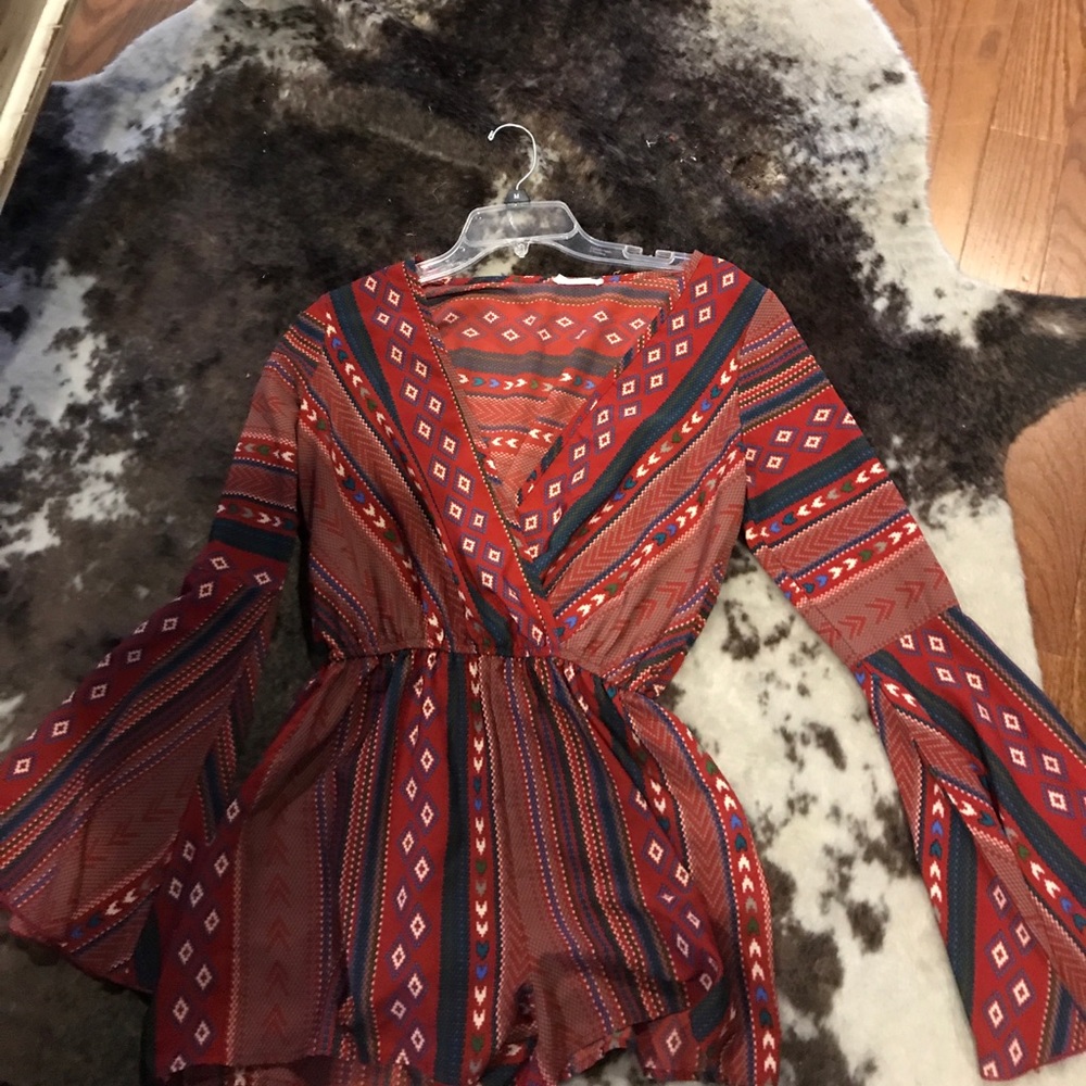 i. JOAH bell sleeve tribal romper
