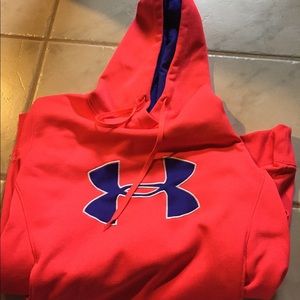 Under Armour sweatshirt