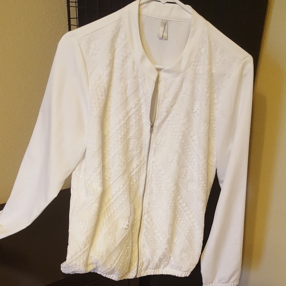 White blazer/jacket worn ONCE