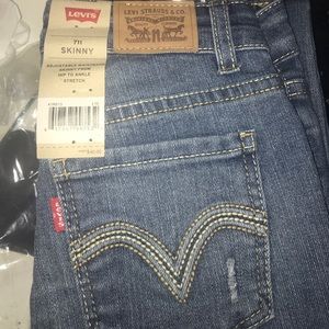 Girls Levi skinny jeans