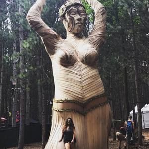 Meet your Posher, Jacqueline