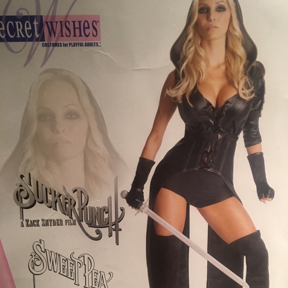 Halloween Costume Sucker Punch Sweet Pea