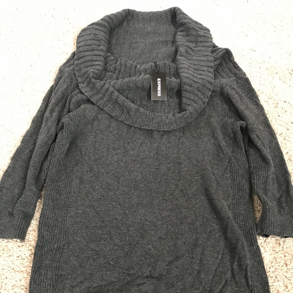 Express grey quarter length sweater