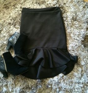 NWT Sexy Trumpet Skirt