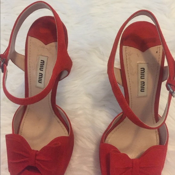 Miu Miu Red Suede Camoscio Lacca Bow Platforms - Picture 2 of 8