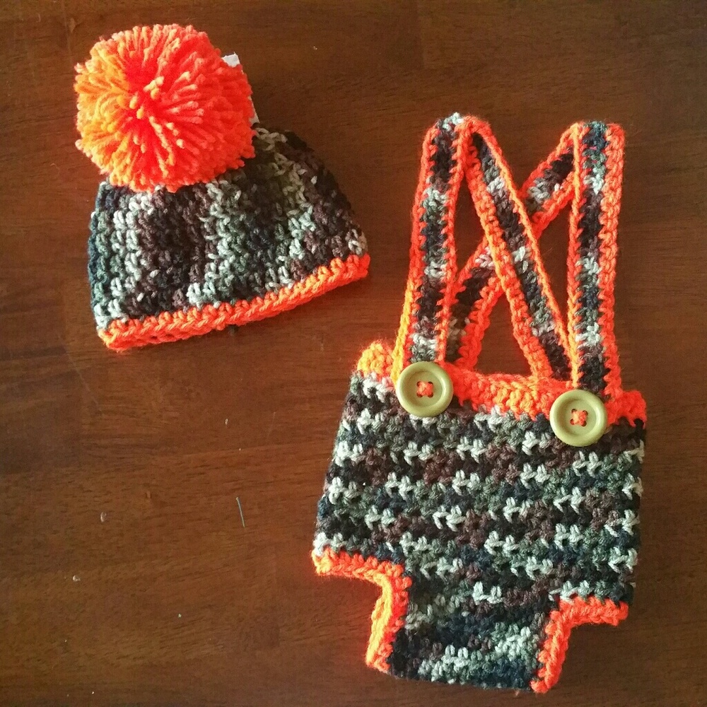 Crochet camouflage beanie and diaper cover