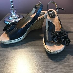 Black 4 inch flower wedges