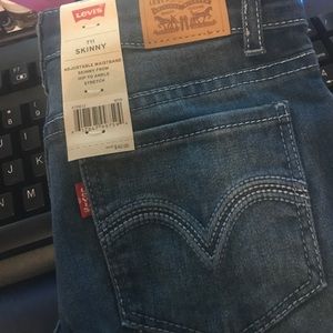 Girls Levi skinny jeans