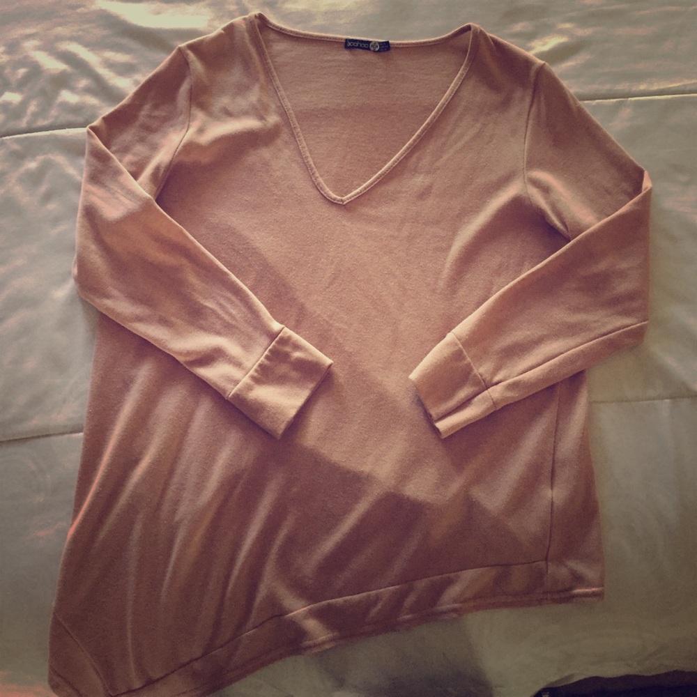 Blush/pink light sweater.
