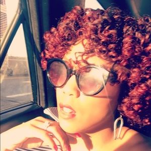 Meet your Posher, Chanelle