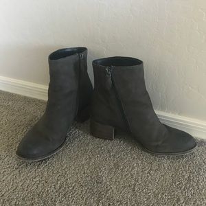 Franco Sarto Marlene leather ankle boots size 7.5