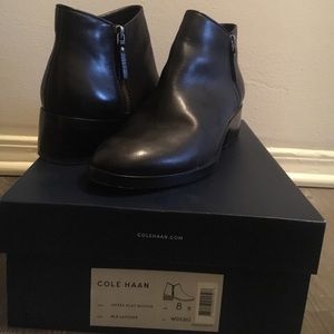 Hayes Flat Bootie