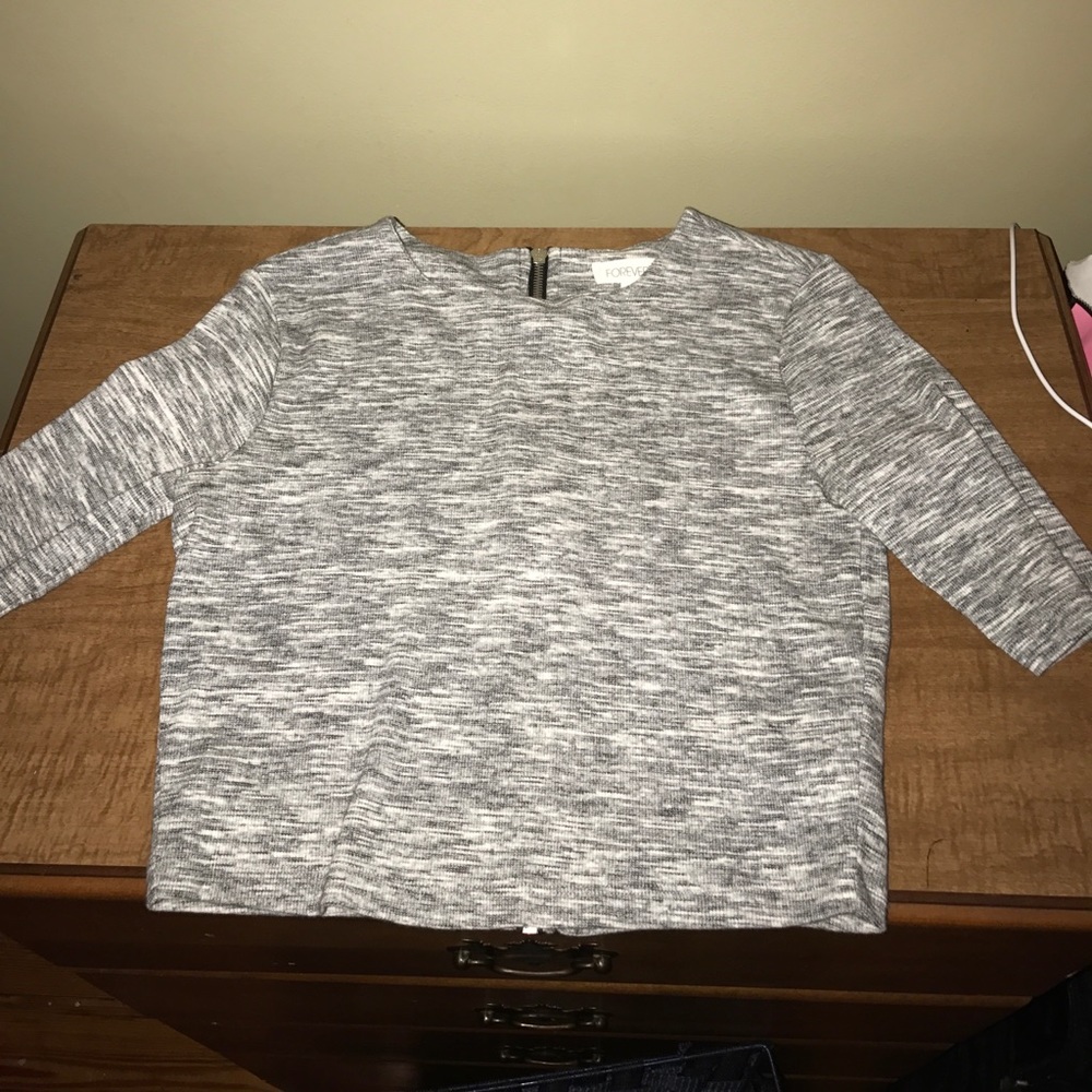 Crop sweater, zippered back