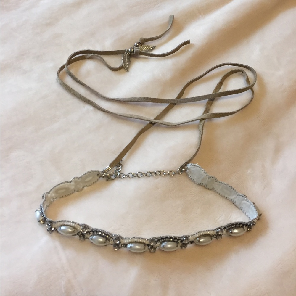 NWOT Pearl, Rhinestone, Suede Choker necklace