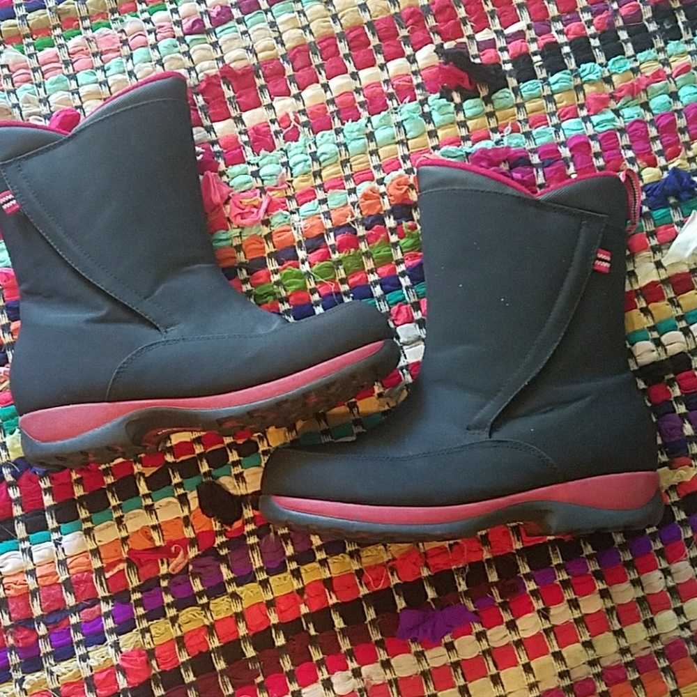 Lands' end winter black boots size 6m