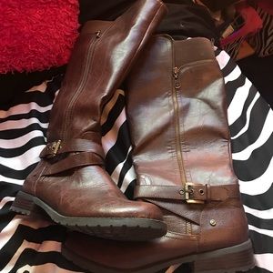 Riding boots