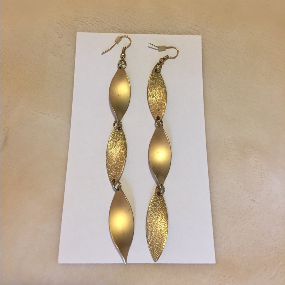 Muted and textured gold drop earrings from Buckle