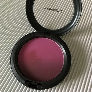 MAC Blush Ombré in Vintage Grape