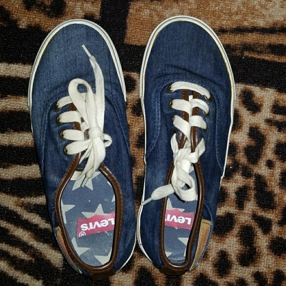 Levi denim deck