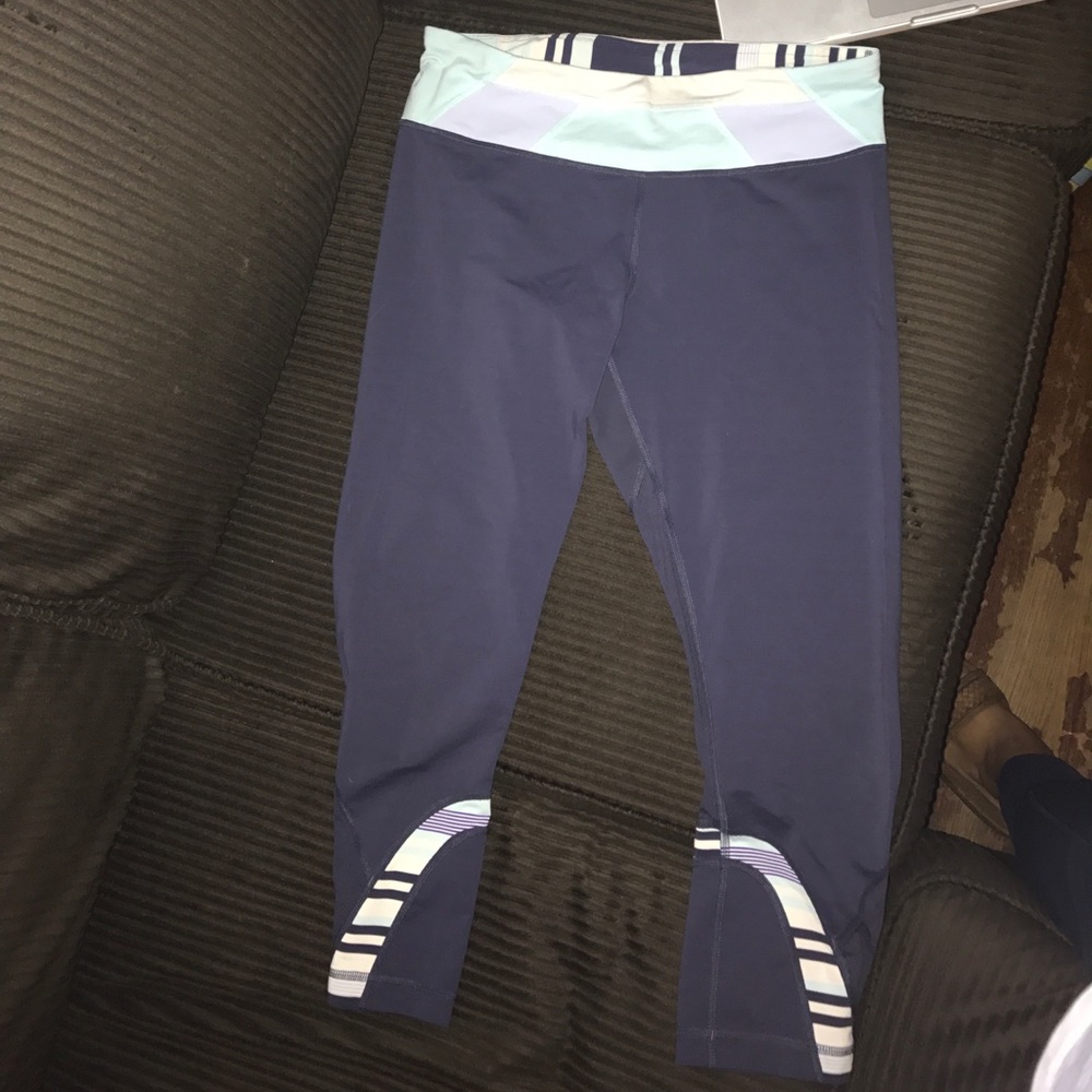 Lululemon Inspire Crops