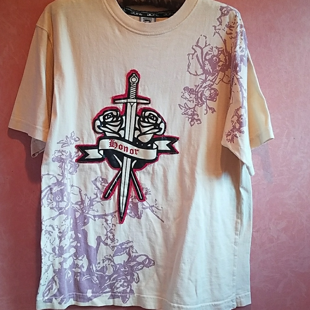 BEAUTIFUL BOY'S  T-SHIRT ~ NEVER WORN