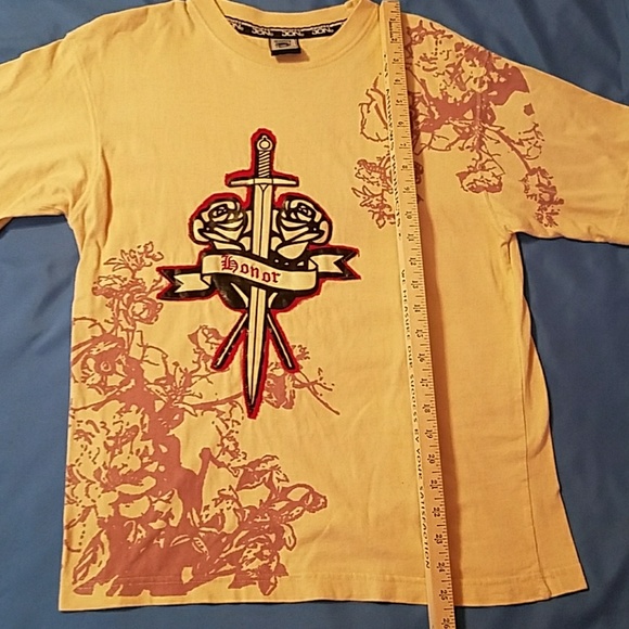 BEAUTIFUL BOY'S T-SHIRT ~ NEVER WORN - Picture 6 of 6